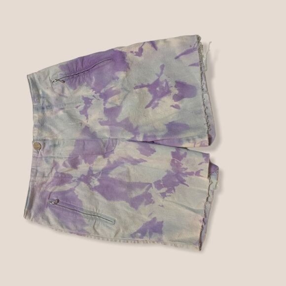 Vanilia tie dyed Raw Hem Denim Shorts 26" Waist - Picture 4 of 7